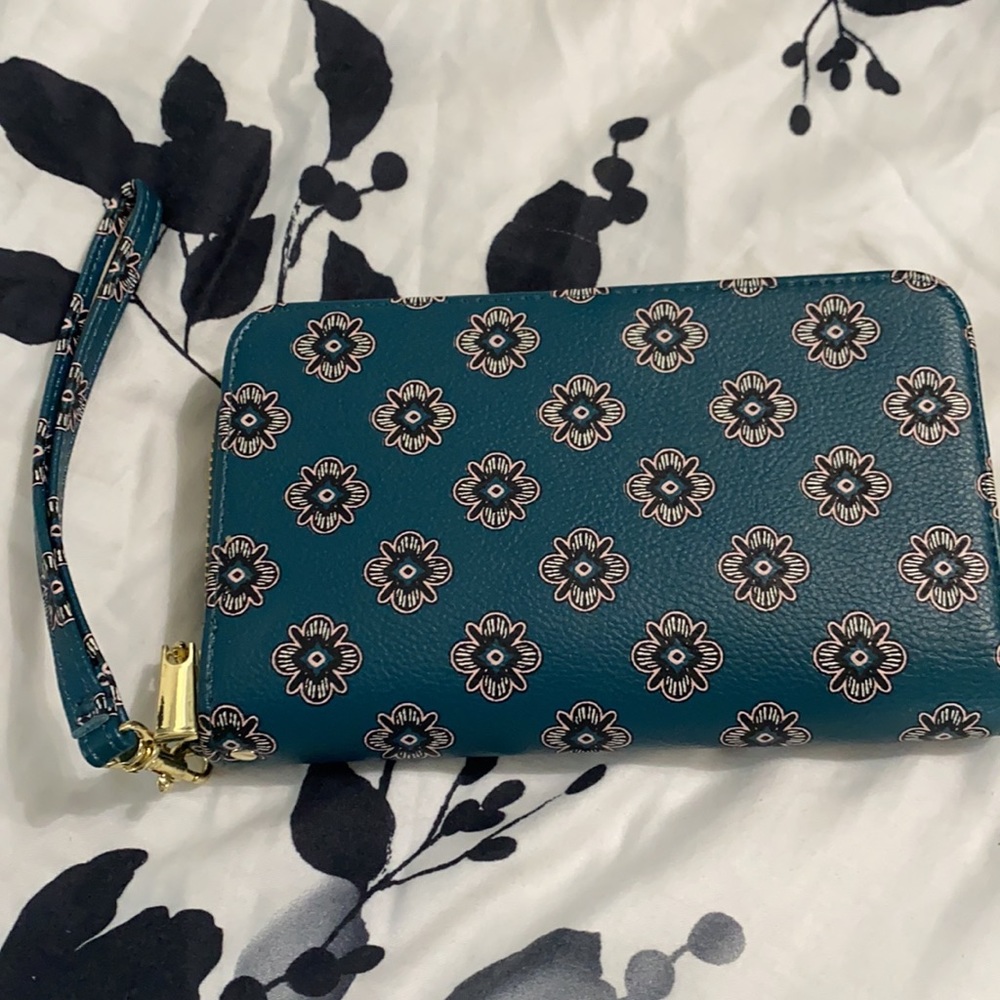 Wallet - Picture 2 of 5